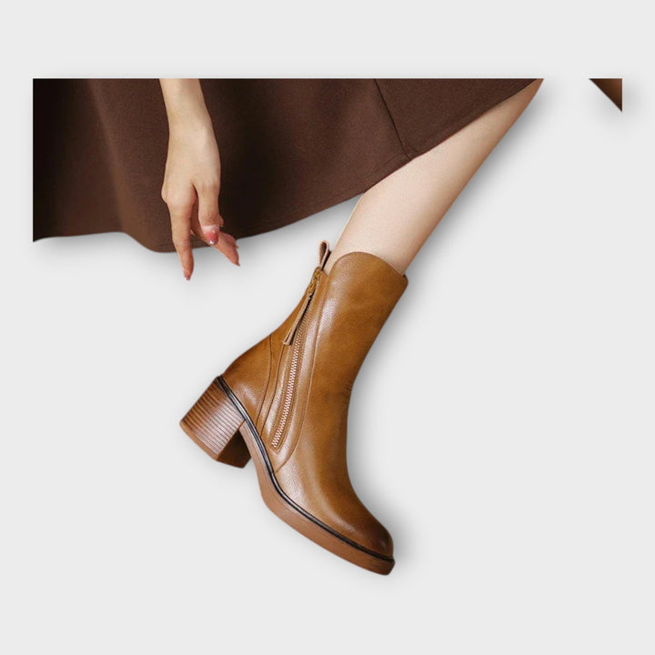 Ángela | Botines Con Línea Elegante Y Detalle De Cierre