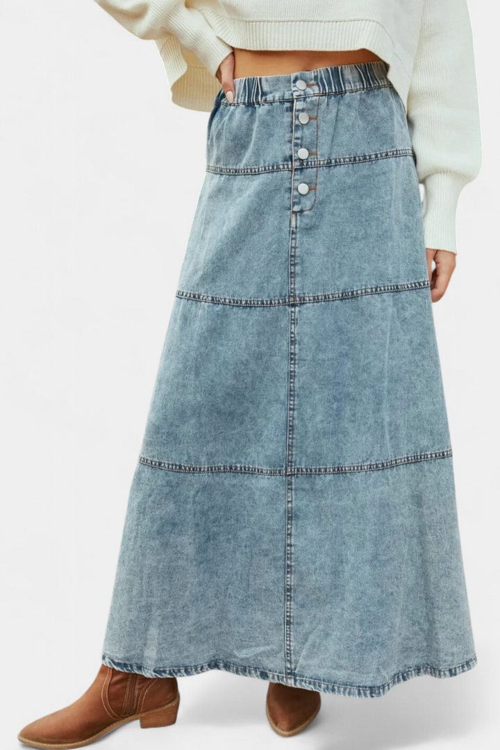 Lorraine Falda Maxi de Denim con Detalle de Pluma